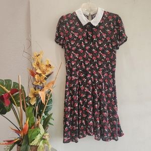 Forever 21 Cute Pretty Spring and Summer Small Academia Dress